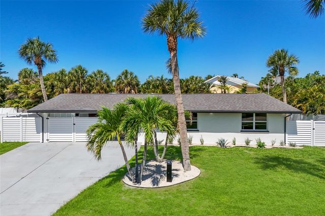 214 85TH STREET, Holmes Beach, FL 34217