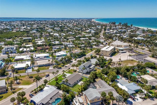 214 85TH STREET, Holmes Beach, FL 34217