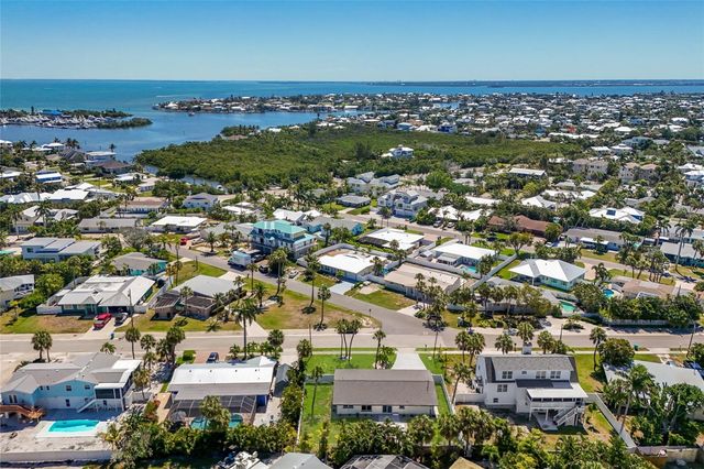 214 85TH STREET, Holmes Beach, FL 34217