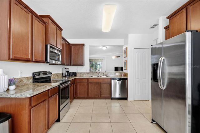 345 RED KITE DR, Groveland, FL 34736