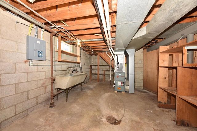 1115 2nd AVENUE, Grafton, WI 53024