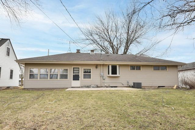 1115 2nd AVENUE, Grafton, WI 53024
