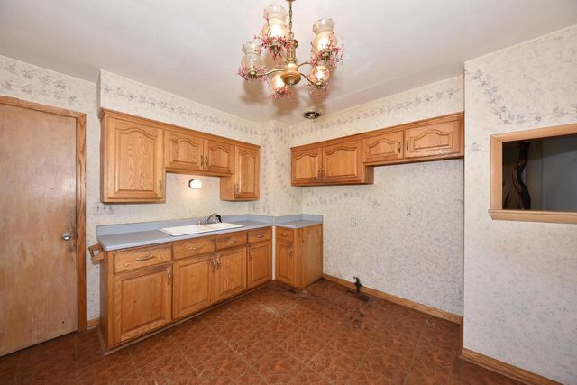 1115 2nd AVENUE, Grafton, WI 53024