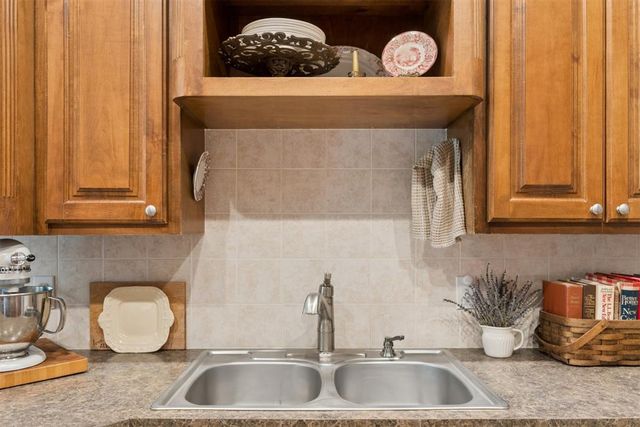 1621 Four Lakes Drive, Blanchard, OK 73010