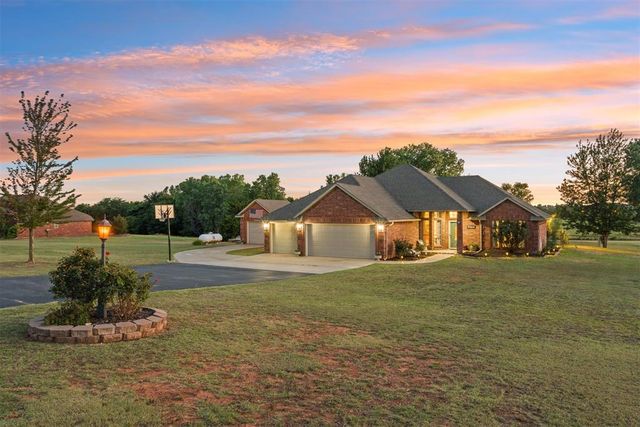 1621 Four Lakes Drive, Blanchard, OK 73010