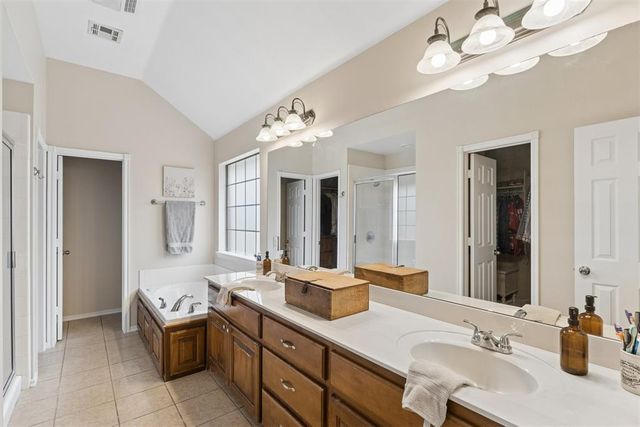 1621 Four Lakes Drive, Blanchard, OK 73010