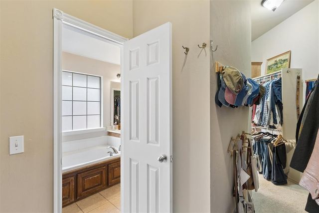 1621 Four Lakes Drive, Blanchard, OK 73010
