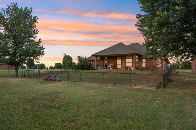1621 Four Lakes Drive, Blanchard, OK 73010