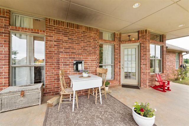 1621 Four Lakes Drive, Blanchard, OK 73010