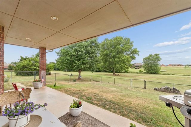 1621 Four Lakes Drive, Blanchard, OK 73010