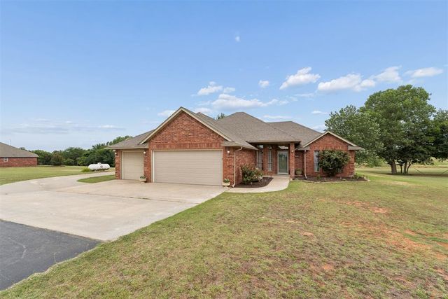 1621 Four Lakes Drive, Blanchard, OK 73010