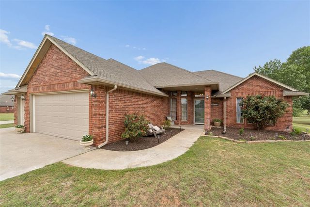 1621 Four Lakes Drive, Blanchard, OK 73010