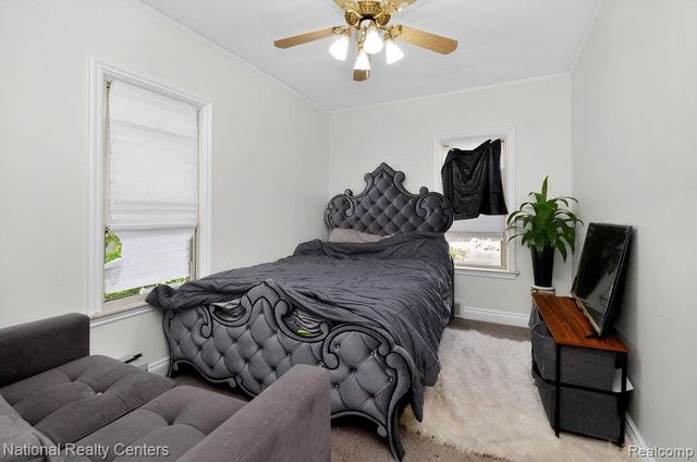 15105 Maplewood Avenue, Eastpointe, MI 48021