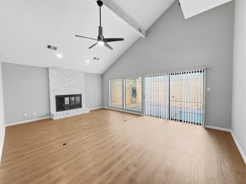 168 Old Bridge Lake Street, Houston, TX 77069