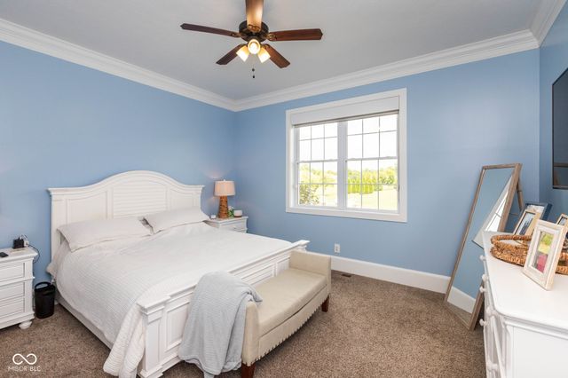1055 Golden Leaf Drive, Martinsville, IN 46151