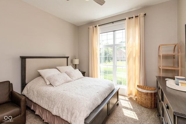 1055 Golden Leaf Drive, Martinsville, IN 46151