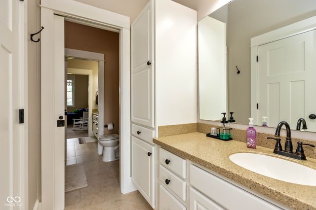 1055 Golden Leaf Drive, Martinsville, IN 46151