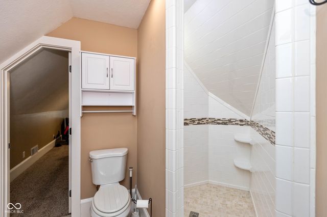 1055 Golden Leaf Drive, Martinsville, IN 46151