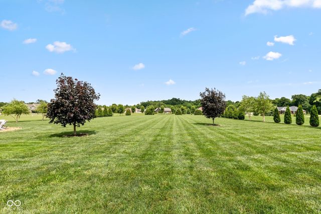 1055 Golden Leaf Drive, Martinsville, IN 46151