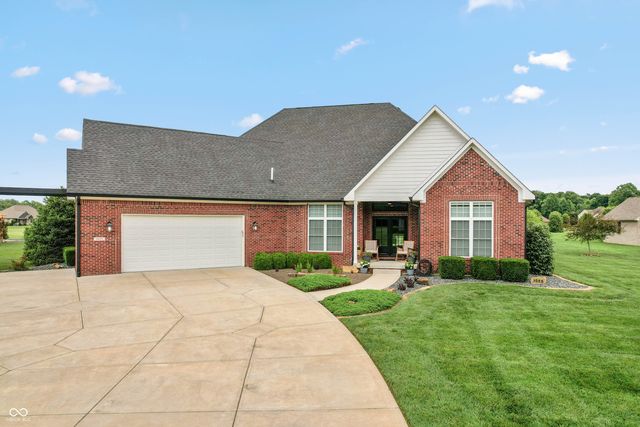 1055 Golden Leaf Drive, Martinsville, IN 46151