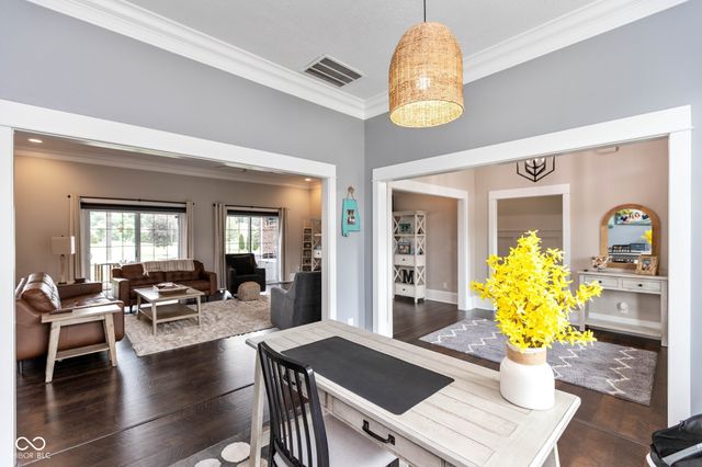 1055 Golden Leaf Drive, Martinsville, IN 46151