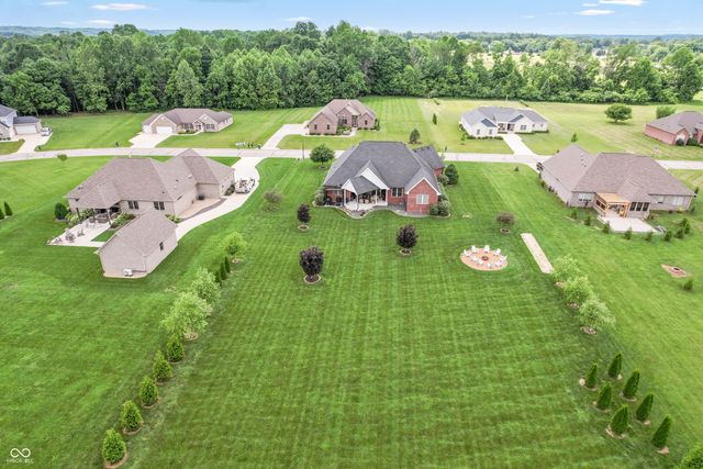 1055 Golden Leaf Drive, Martinsville, IN 46151