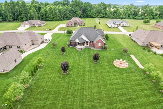 1055 Golden Leaf Drive, Martinsville, IN 46151
