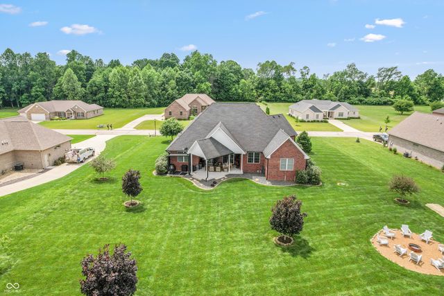 1055 Golden Leaf Drive, Martinsville, IN 46151
