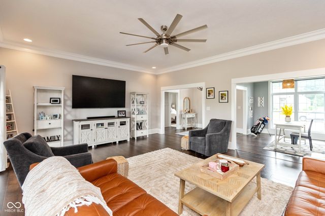 1055 Golden Leaf Drive, Martinsville, IN 46151