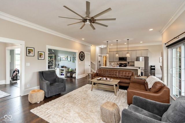 1055 Golden Leaf Drive, Martinsville, IN 46151