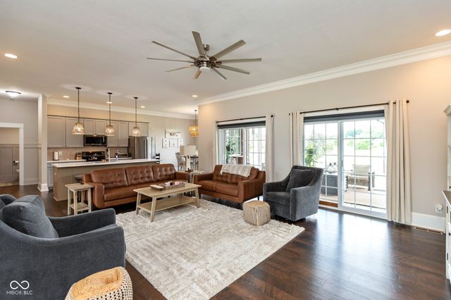 1055 Golden Leaf Drive, Martinsville, IN 46151