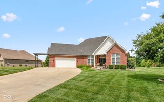 1055 Golden Leaf Drive, Martinsville, IN 46151