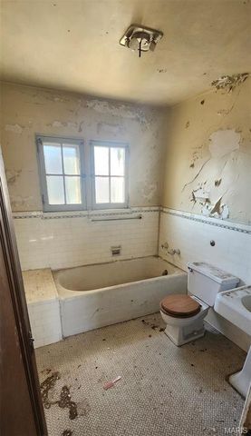 6025 W Cabanne Place, St Louis, MO 63112