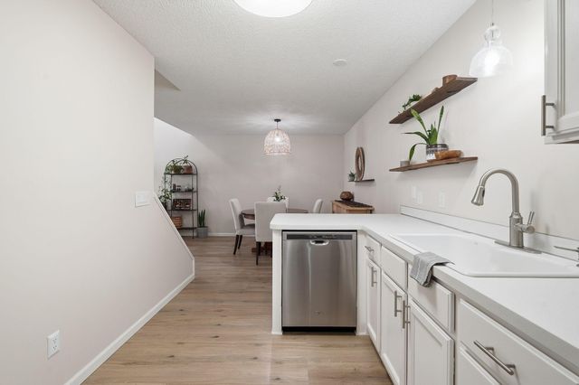 8864 Spring Lane, Woodbury, MN 55125