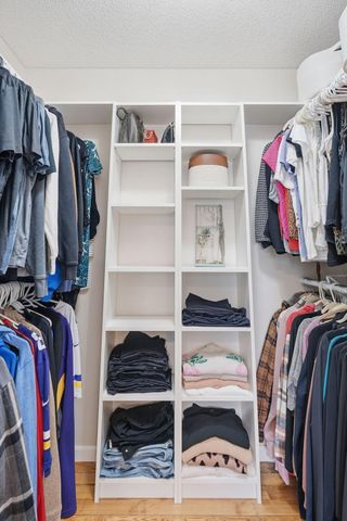 8864 Spring Lane, Woodbury, MN 55125