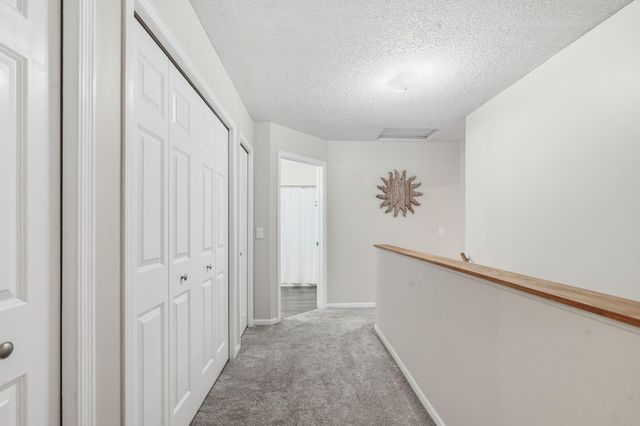 8864 Spring Lane, Woodbury, MN 55125