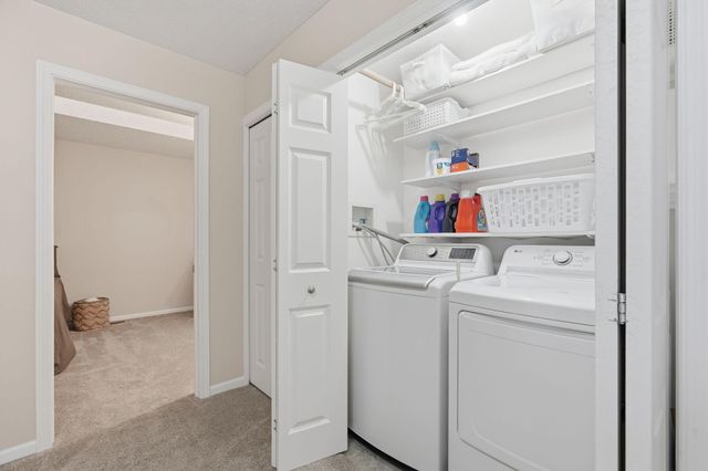 8864 Spring Lane, Woodbury, MN 55125