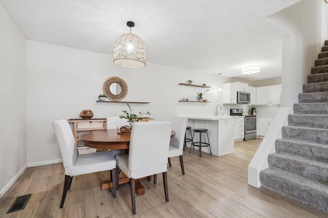 8864 Spring Lane, Woodbury, MN 55125