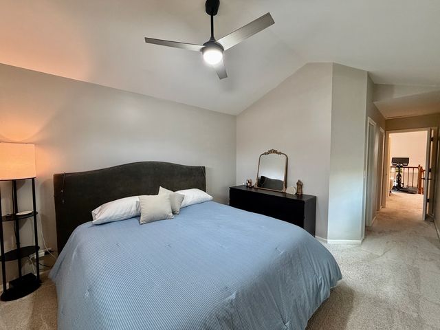 1353 Ridgefield Circle 1353, Carol Stream, IL 60188