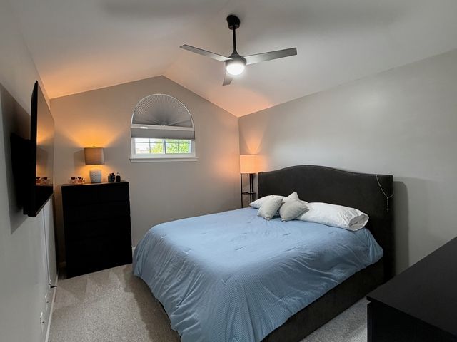 1353 Ridgefield Circle 1353, Carol Stream, IL 60188