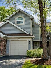 1353 Ridgefield Circle 1353, Carol Stream, IL 60188