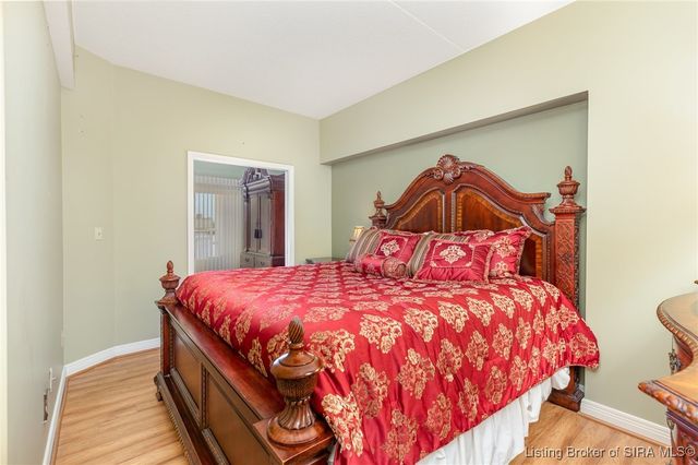 1 Riverpointe Plaza 520, Jeffersonville, IN 47130