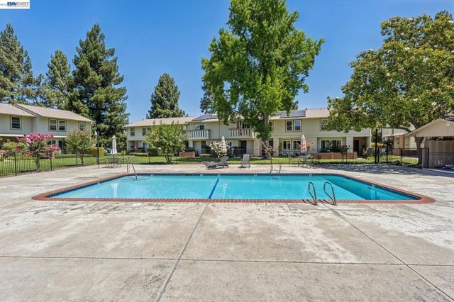 1814 Wildbrook Ct C, Concord, CA 94521