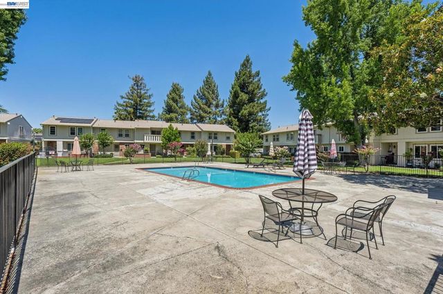 1814 Wildbrook Ct C, Concord, CA 94521