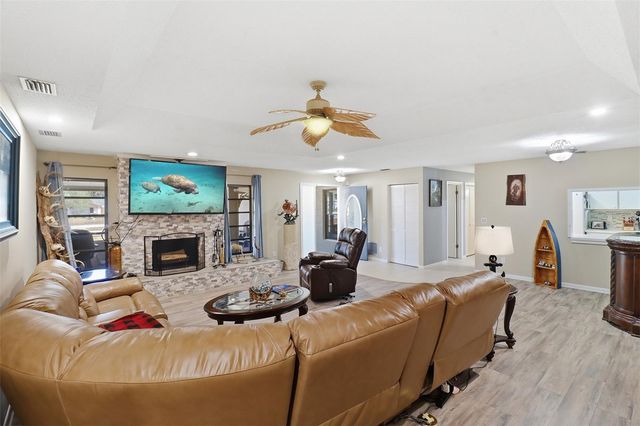 59 CYPRESS BOULEVARD W, Homosassa, FL 34446