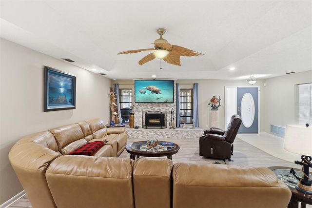 59 CYPRESS BOULEVARD W, Homosassa, FL 34446