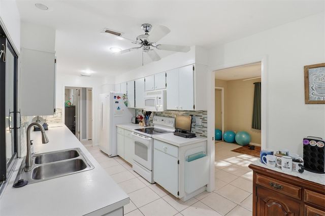59 CYPRESS BOULEVARD W, Homosassa, FL 34446