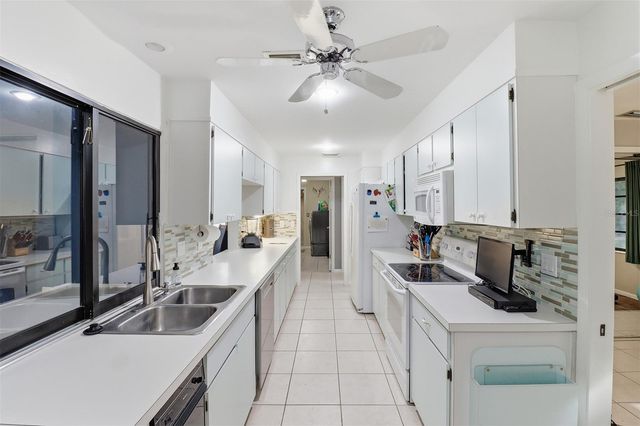 59 CYPRESS BOULEVARD W, Homosassa, FL 34446