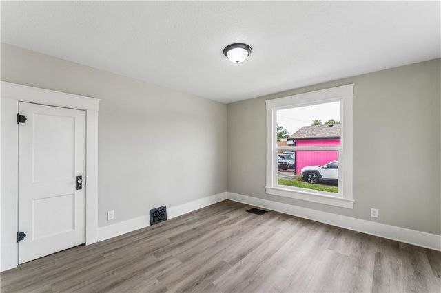 105 E Hale Street, Spring Hill, KS 66083
