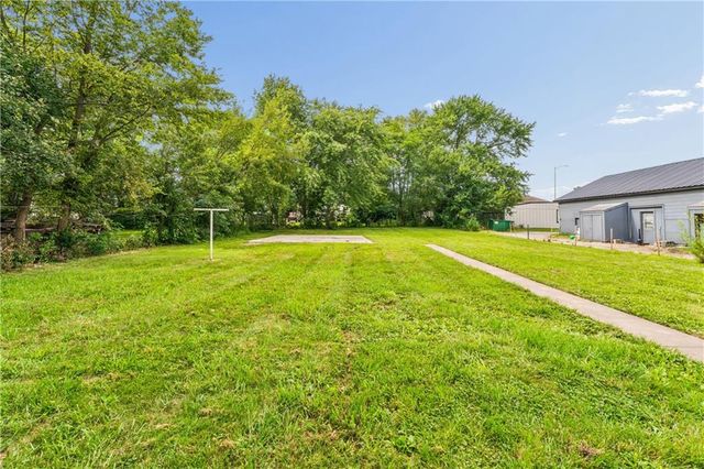 105 E Hale Street, Spring Hill, KS 66083